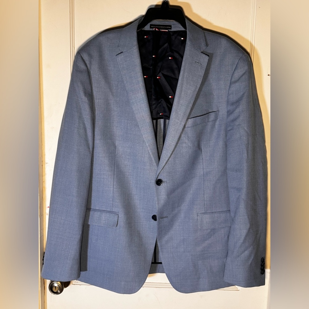 Tommy Hilfiger Men’s Light Blue Wool-Blend Blazer Sport Coat – Size 46R NEW